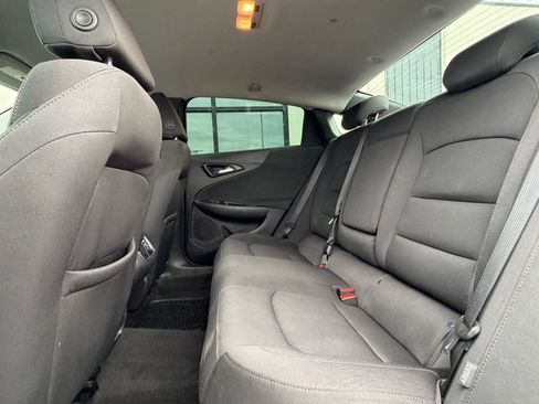 Used 2018 Chevrolet Malibu LT FWD image 9