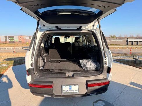Used 2025 Hyundai Santa Fe SEL FWD image 31