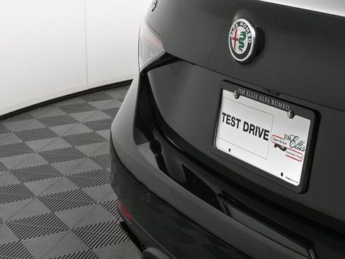 New 2025 Alfa Romeo Giulia w/ Driving Assist Package image 37