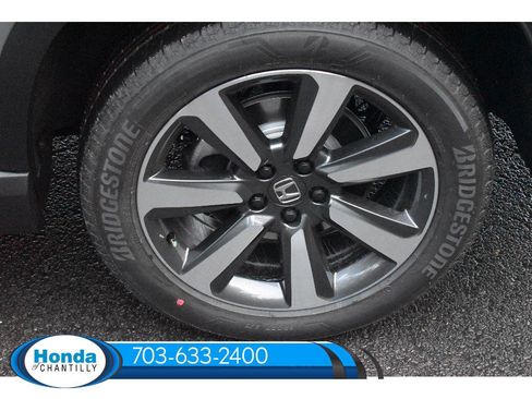 New 2025 Honda Pilot Touring image 36