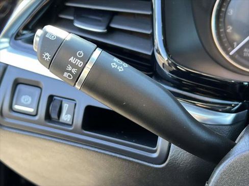 Used 2024 Cadillac XT6 Premium Luxury image 25