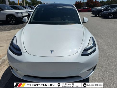 Used 2022 Tesla Model Y Long Range AWD/4WD image 23
