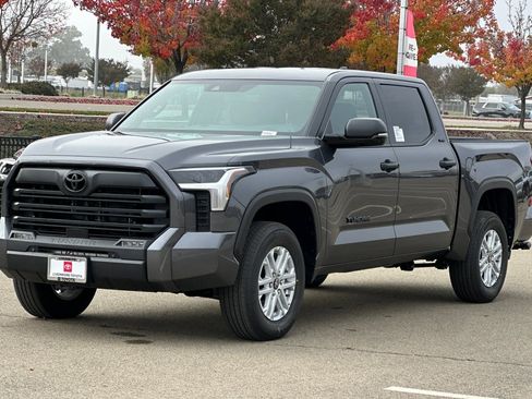 New 2026 Toyota Tundra SR5 AWD/4WD image 7