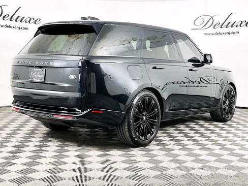 Used 2023 Land Rover Range Rover SE AWD/4WD image 6