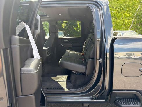 Certified 2021 GMC Sierra 3500 Denali w/ Denali Ultimate Package AWD/4WD image 24