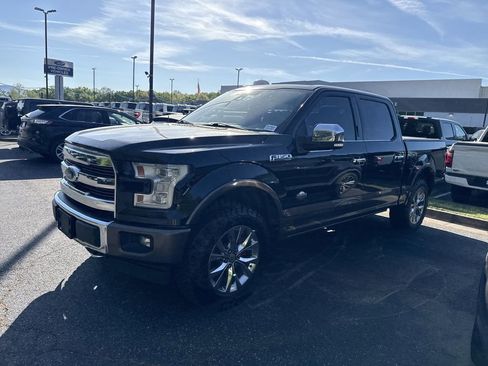 Used 2017 Ford F150 King Ranch w/ Equipment Group 601A Luxury AWD/4WD image 9