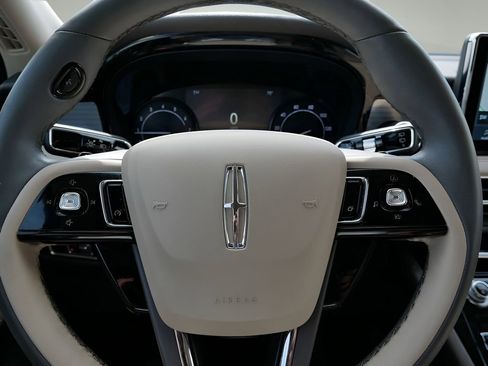 Certified 2022 Lincoln Corsair FWD w/ Equipment Group 101A image 18