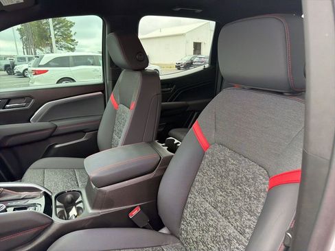 Certified 2025 Chevrolet Colorado Z71 image 13