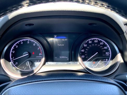 Used 2022 Toyota Camry SE w/ Carpet Mat Package (TMS) FWD image 26