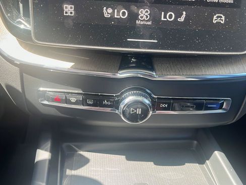Used 2026 Volvo XC60 B5 Plus AWD/4WD image 14