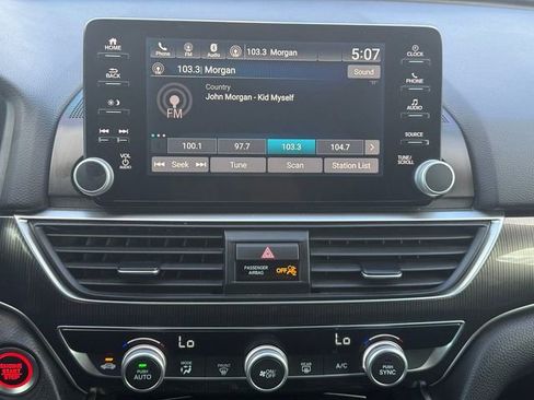 Used 2018 Honda Accord Sport image 10
