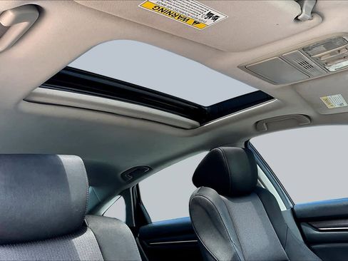 Used 2020 Honda Accord EX image 12