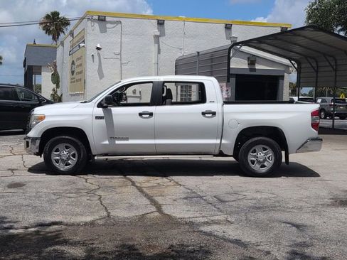 Used 2017 Toyota Tundra SR5 w/ SR5 Upgrade Package AWD/4WD image 8