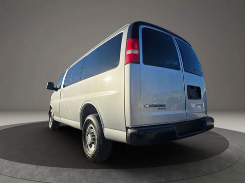 Used 2016 Chevrolet Express 2500 LS image 5