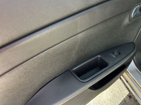 Used 2008 Chevrolet Malibu LT w/ Power Convenience Package FWD image 18