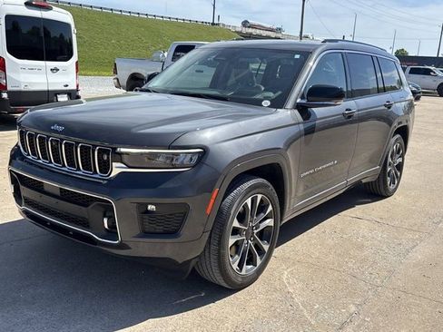 Used 2022 Jeep Grand Cherokee L Overland w/ Advanced Protech Group III AWD/4WD image 12