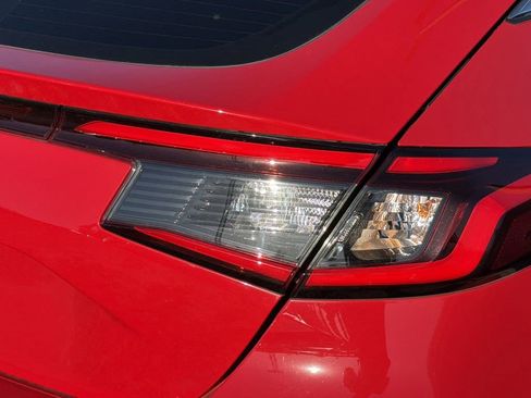 Used 2024 Honda Civic EX-L image 7