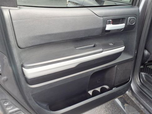 Used 2019 Toyota Tundra SR5 AWD/4WD image 12
