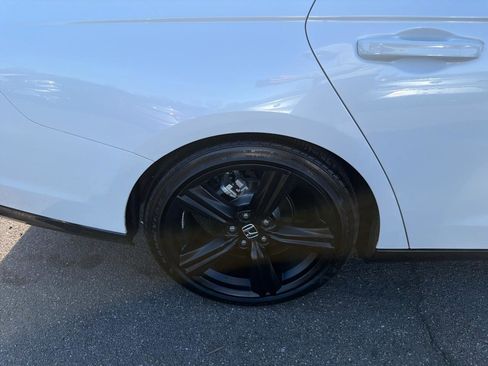 Used 2025 Honda Accord Sport image 5