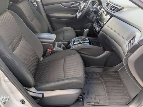 Used 2018 Nissan Rogue SV w/ Premium Package AWD/4WD image 20