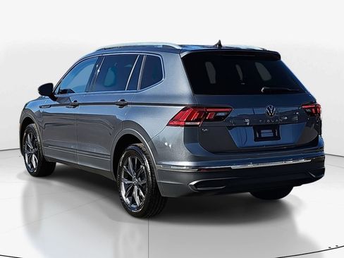 Used 2022 Volkswagen Tiguan SE image 7