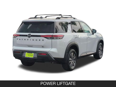 New 2026 Nissan Pathfinder SL image 8