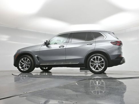 Used 2024 BMW X5 xDrive40i AWD/4WD image 53
