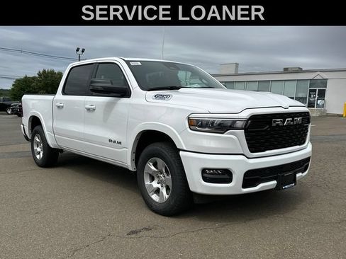 Used 2025 RAM 1500 4x4 Crew Cab image 5