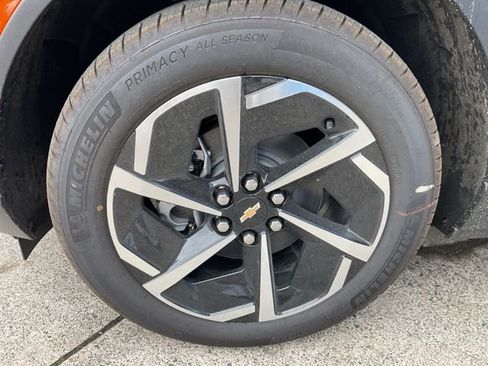 New 2026 Chevrolet Equinox EV LT image 11