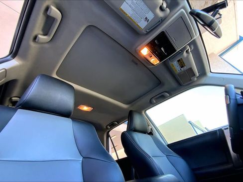 Used 2019 Toyota 4Runner SR5 Premium image 13