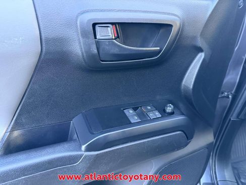 Used 2022 Toyota Tacoma SR w/ SX Package image 19