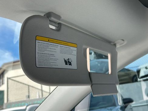 Used 2022 Tesla Model Y Performance image 27