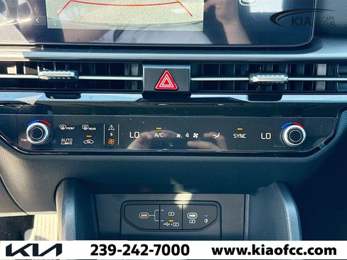 New 2026 Kia Sportage EX w/ EX Panorama Roof Package image 33