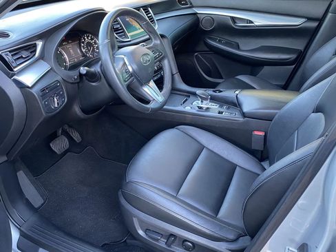 Used 2020 INFINITI QX50 Essential image 10