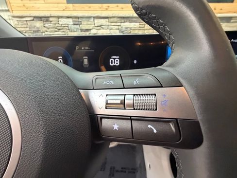 Used 2024 Hyundai Kona SEL AWD/4WD image 42