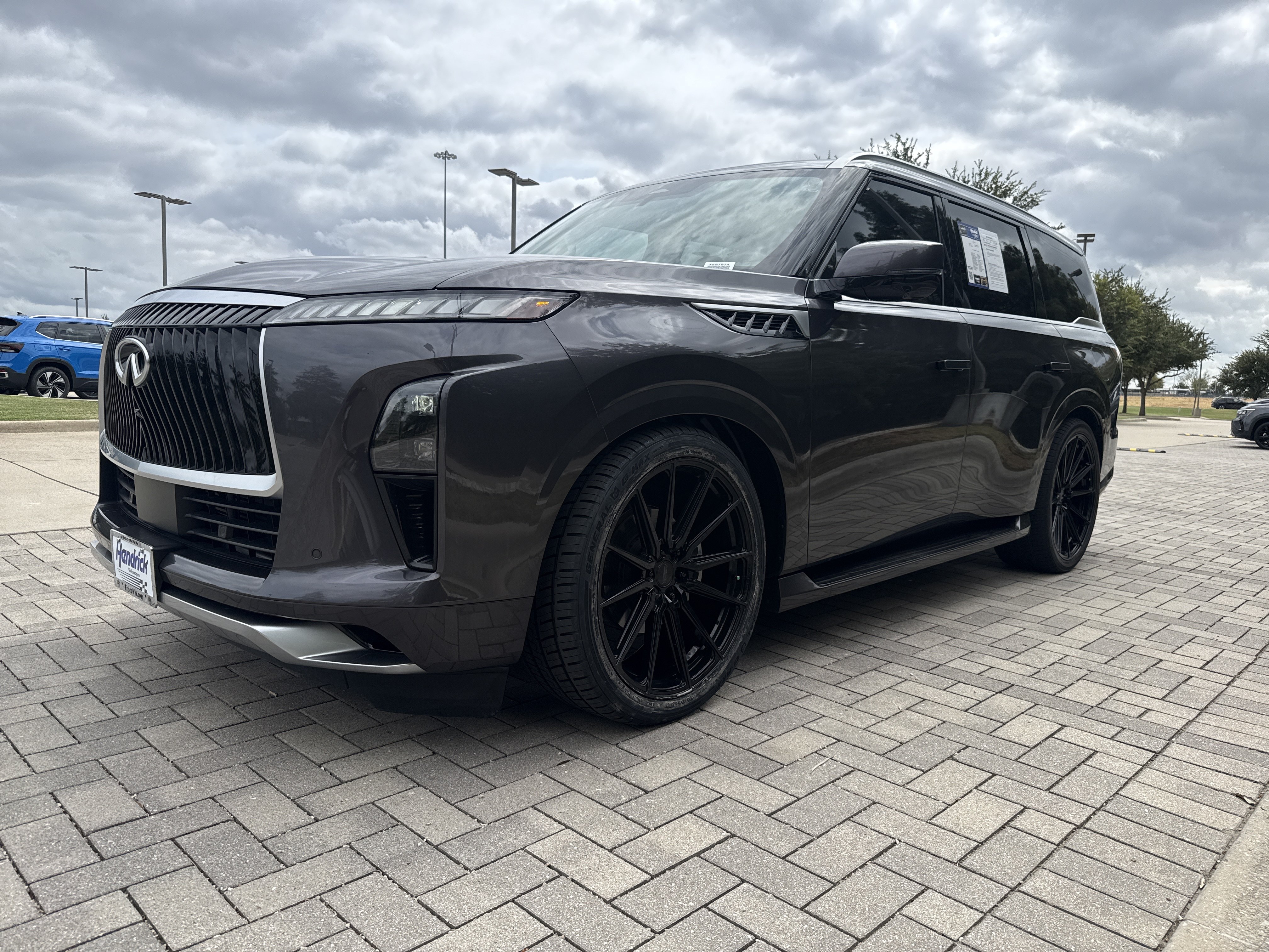 Used 2025 INFINITI QX80 Luxe w/ Cargo Package AWD/4WD image 4