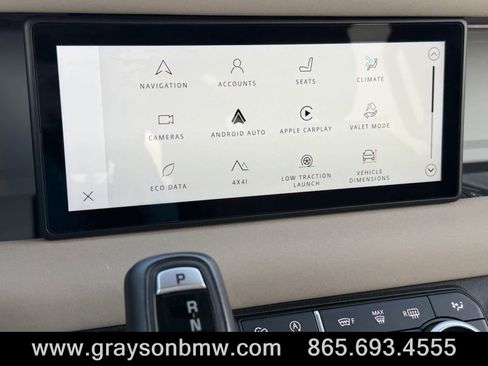 Used 2023 Land Rover Defender 110 SE image 32