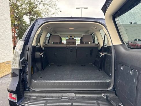 Used 2022 Lexus GX 460 Premium w/ Premium Package AWD/4WD image 7