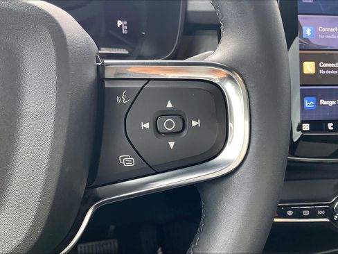 Used 2023 Volvo C40 Recharge Core w/ Climate Package image 22