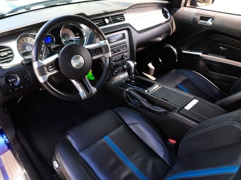 Used 2010 Ford Mustang GT image 6