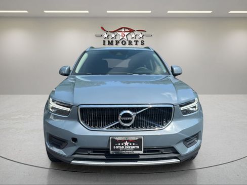 Used 2020 Volvo XC40 T4 Momentum FWD image 8