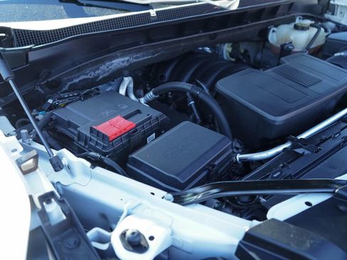 Used 2023 Chevrolet Suburban Premier image 34