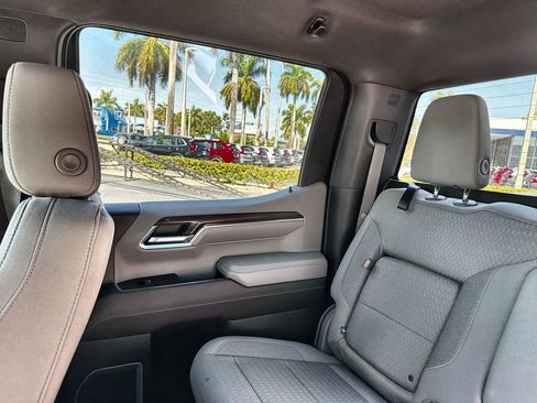 Used 2023 Chevrolet Silverado 1500 LT image 13