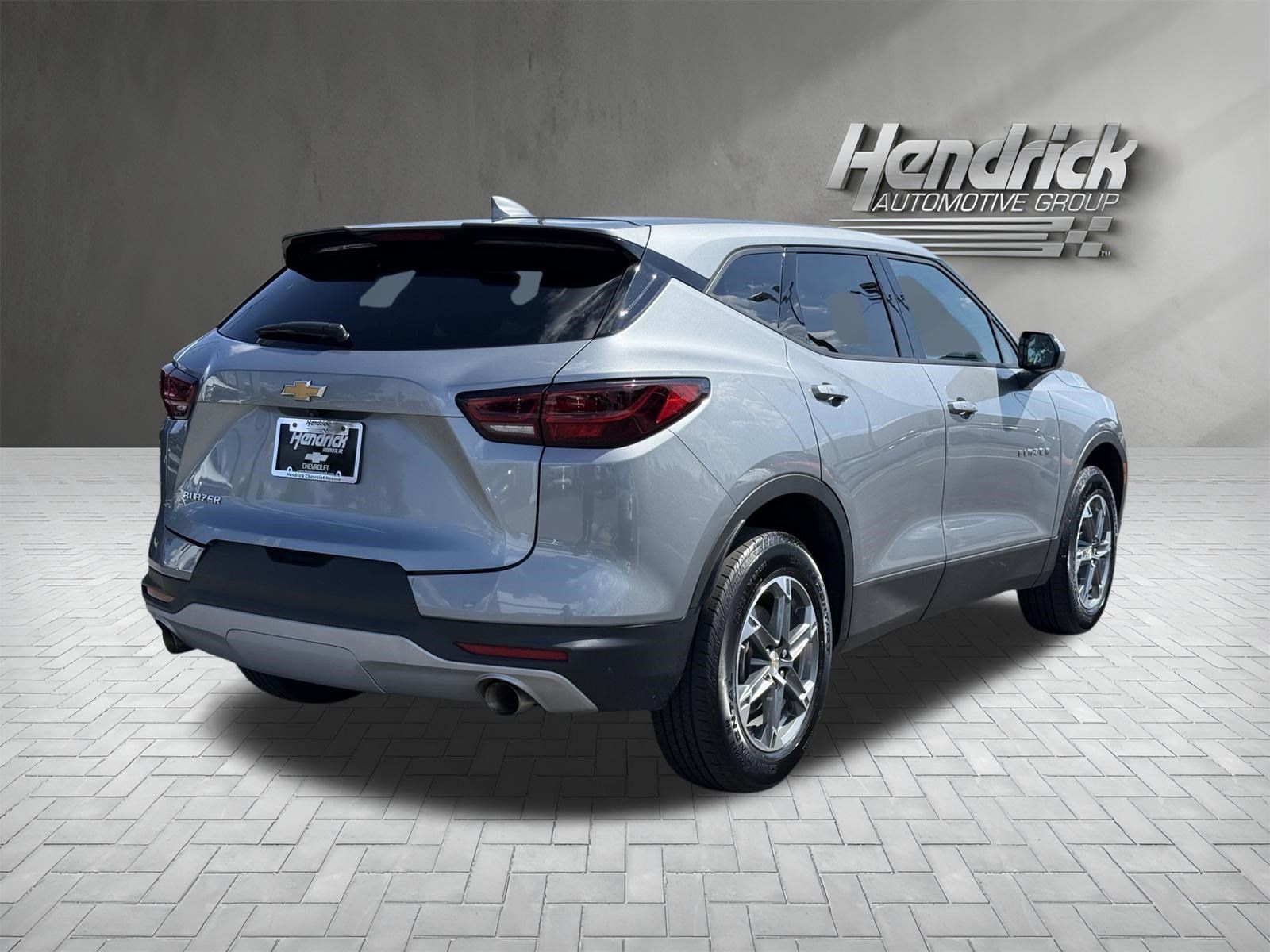 Used 2025 Chevrolet Blazer LT FWD image 10