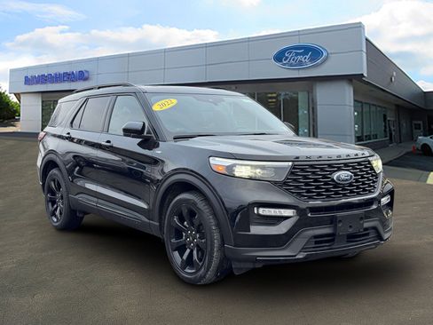 Certified 2022 Ford Explorer ST-Line w/ Class IV Trailer Tow Package image 2