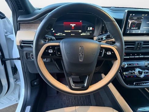 Used 2022 Lincoln Corsair Reserve w/ Equipment Group 201A image 12