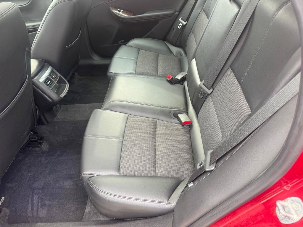 Used 2014 Chevrolet Impala LT w/ Convenience Package FWD image 18