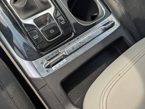 Used 2024 Kia Carnival SX Prestige FWD image 17