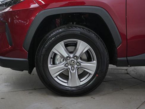 Used 2025 Toyota RAV4 XLE w/ Convenience Package image 30