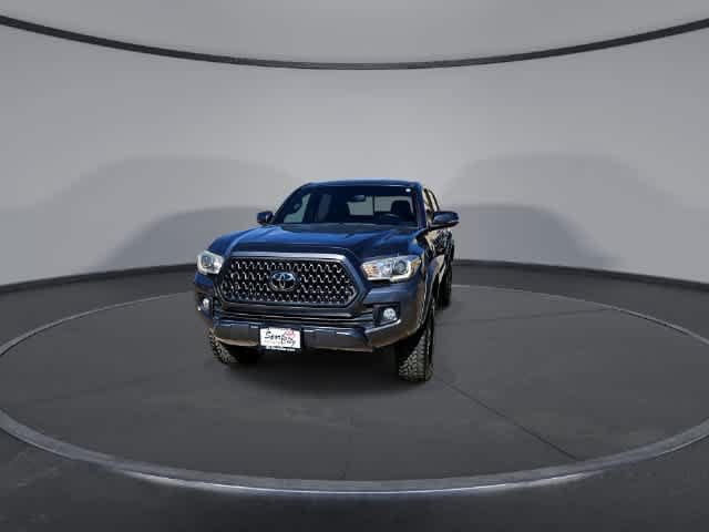Used 2019 Toyota Tacoma TRD Off-Road w/ Technology Package AWD/4WD image 3